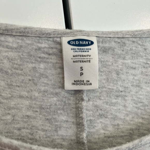 Old Navy Long Sleeve Maternity Shirt - Picture 2 of 2